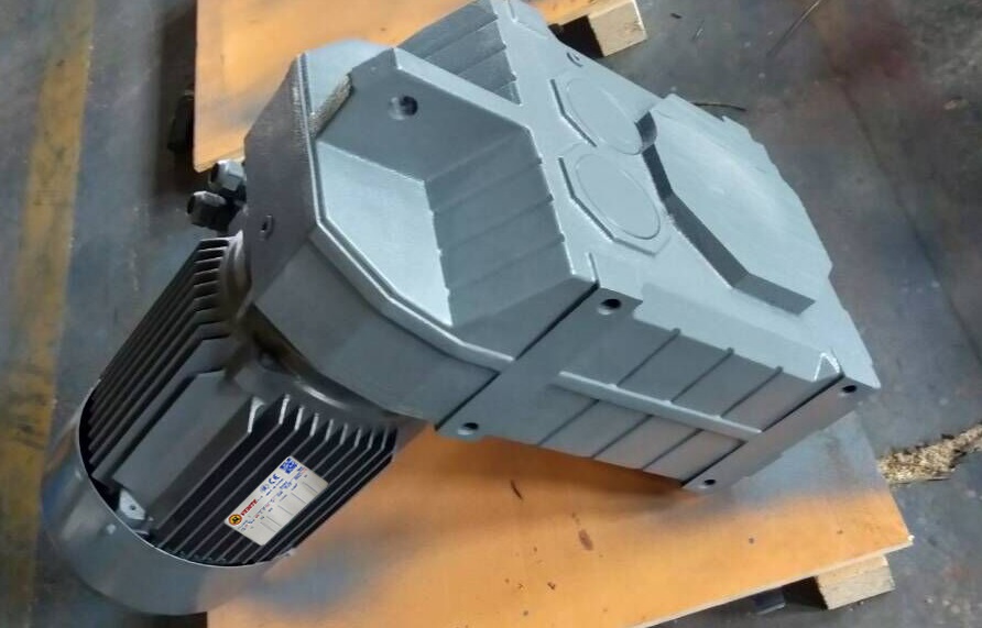 輸送帶減速機，5.5KW減速機,5.5KW齒輪減速電機,60轉(zhuǎn)減速機