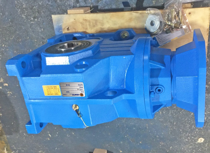 快速門(mén)伺服電機(jī)減速機(jī)